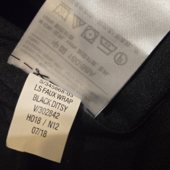 Old Navy Black, Gold, and Red Faux Wrap Ruffle Skirt Midi-Dress, Small - Picture 8 of 10